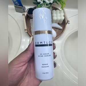 24 hour acne serum DRMTLGY